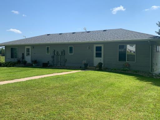 850 30th Avenue NW, Willmar, MN 56201