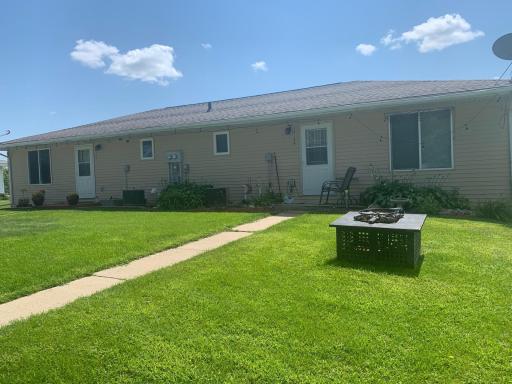 850 30th Avenue NW, Willmar, MN 56201