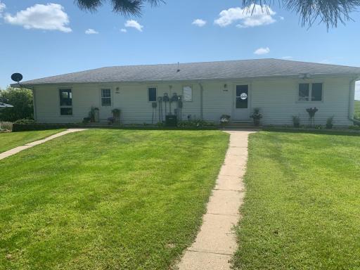 850 30th Avenue NW, Willmar, MN 56201