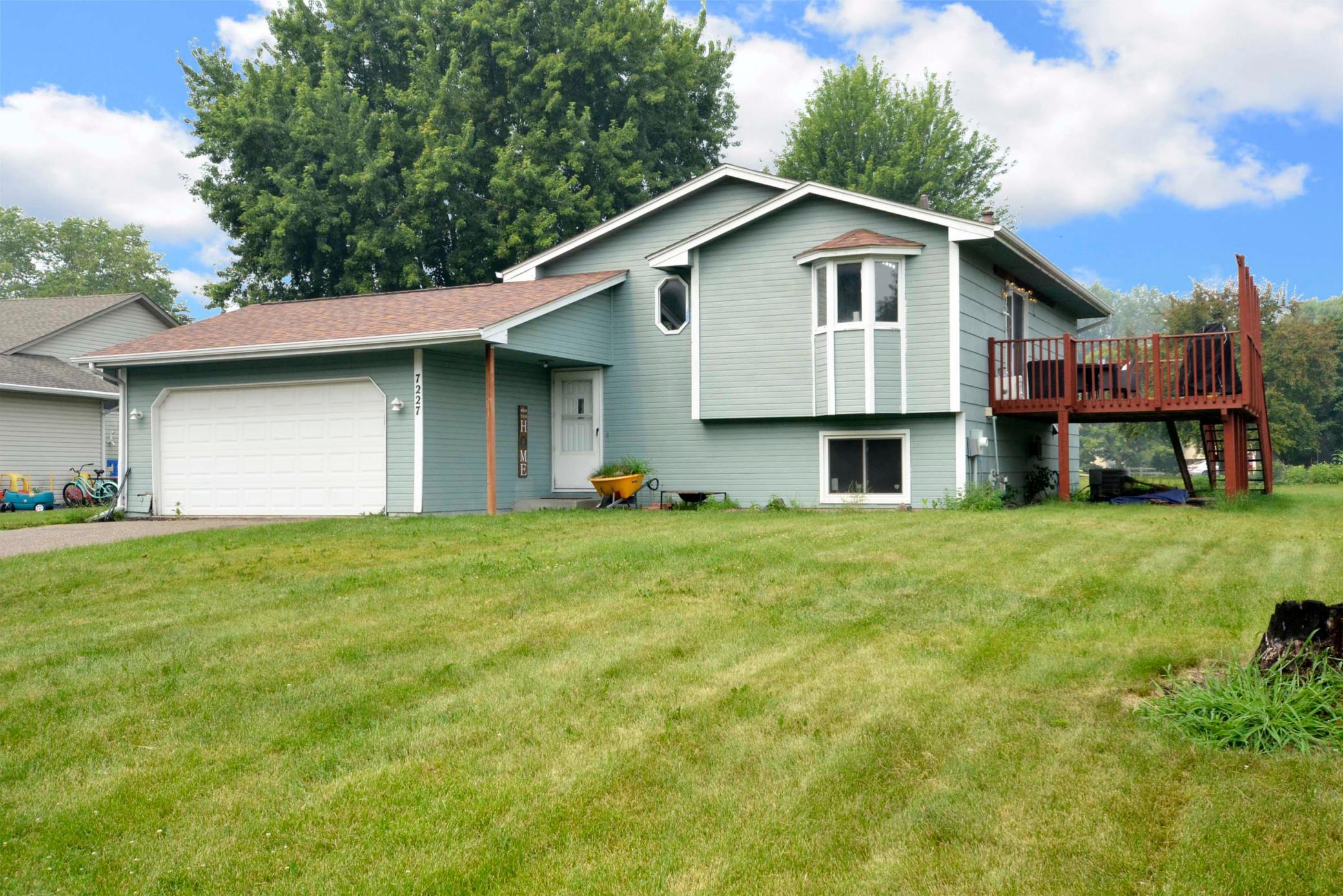 7227 Peterson Trail 02.jpg