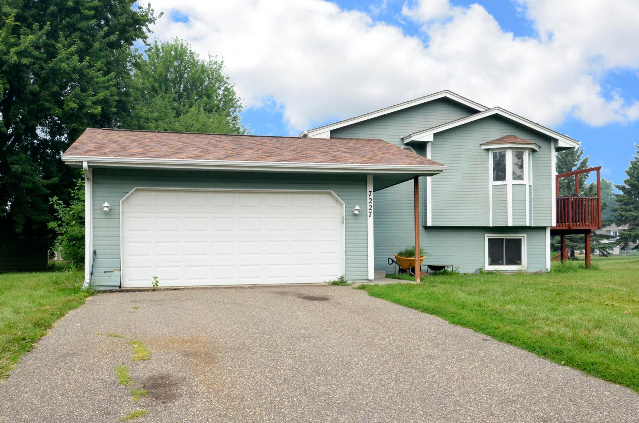 7227 Peterson Trail 01.jpg