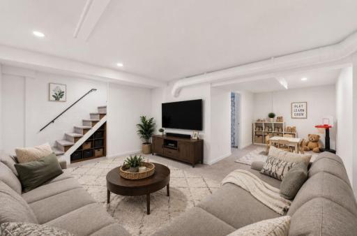 1124 University Drive S, Fargo, ND 58103