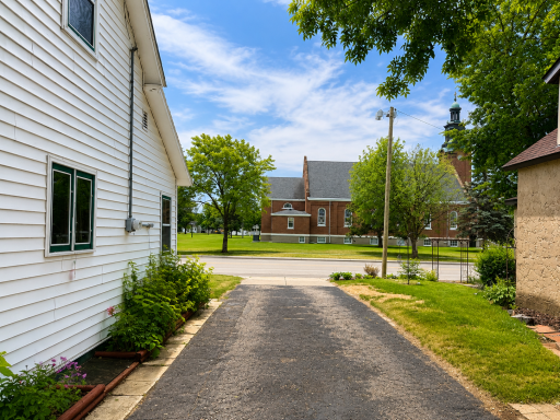 535 1st Avenue N, Perham, MN 56573