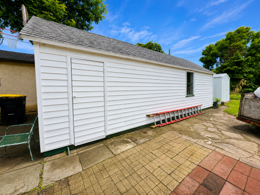 535 1st Avenue N, Perham, MN 56573