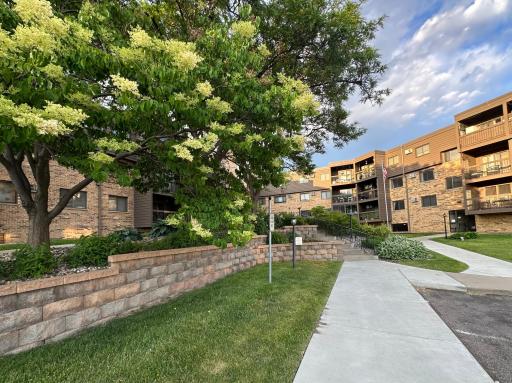 999 41st Avenue NE, 212, Minneapolis, MN 55421