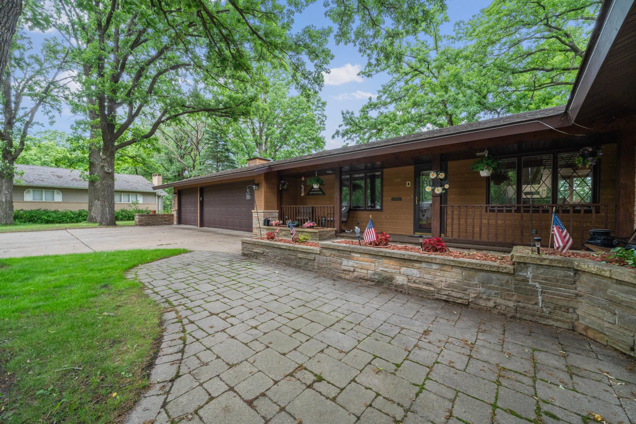 Two Entry with Three Car Garage.JPG