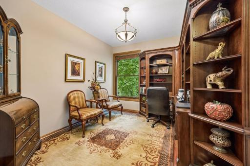 18464 Farmstead Circle, Eden Prairie, MN 55347