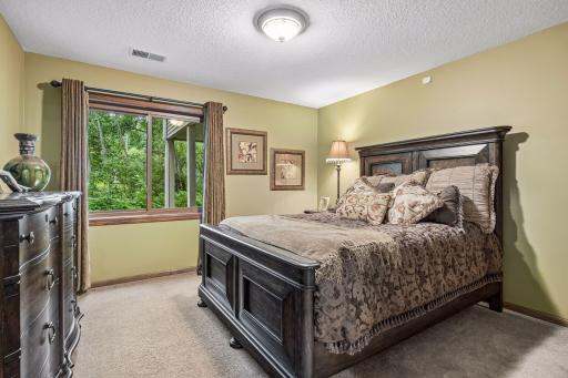 18464 Farmstead Circle, Eden Prairie, MN 55347