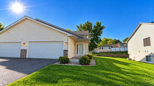 front of prop4 level side by side split level property. Close to downtown St. Michael, schools, parks, restaurants, trails, and more!erty.jpg