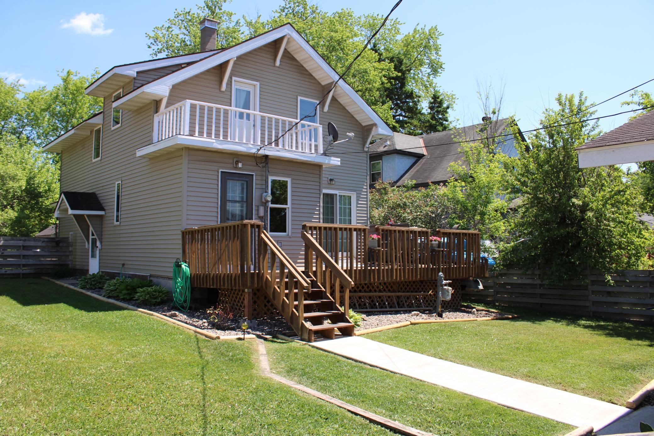 Back/deck