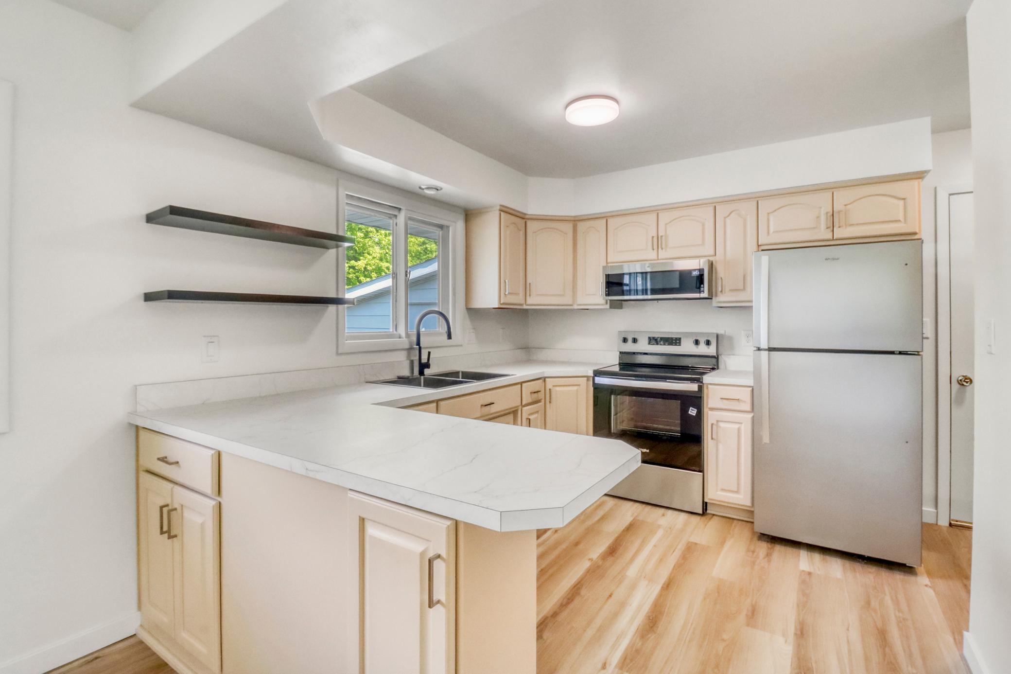 Kitchen1_3-3264.JPG