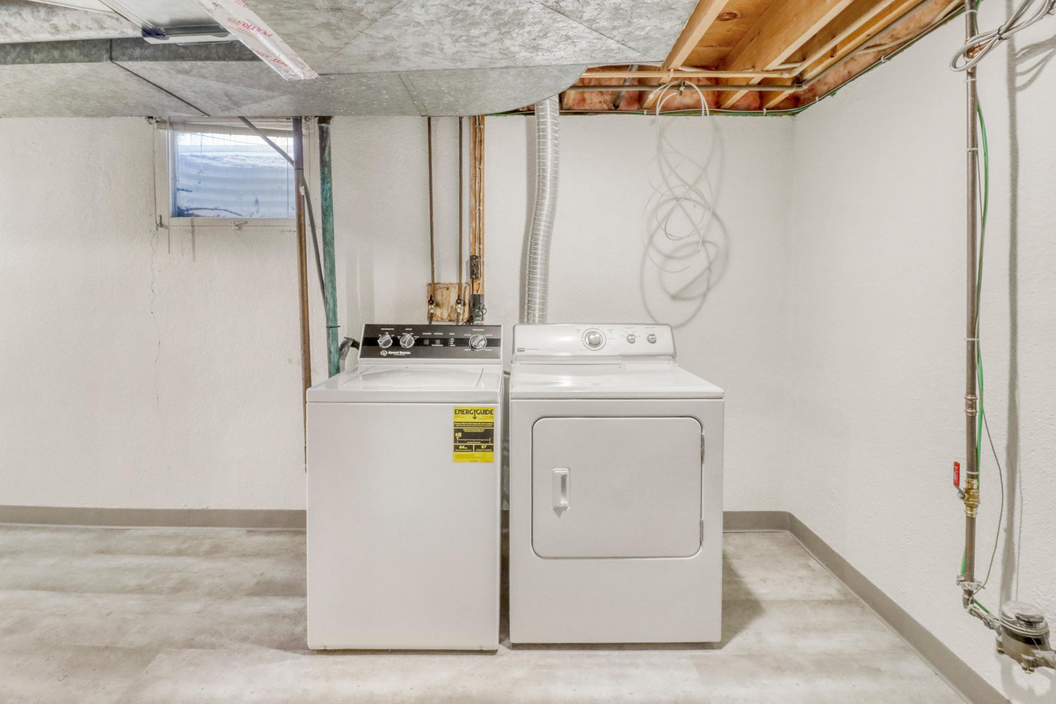 Laundry1_1-3264.JPG