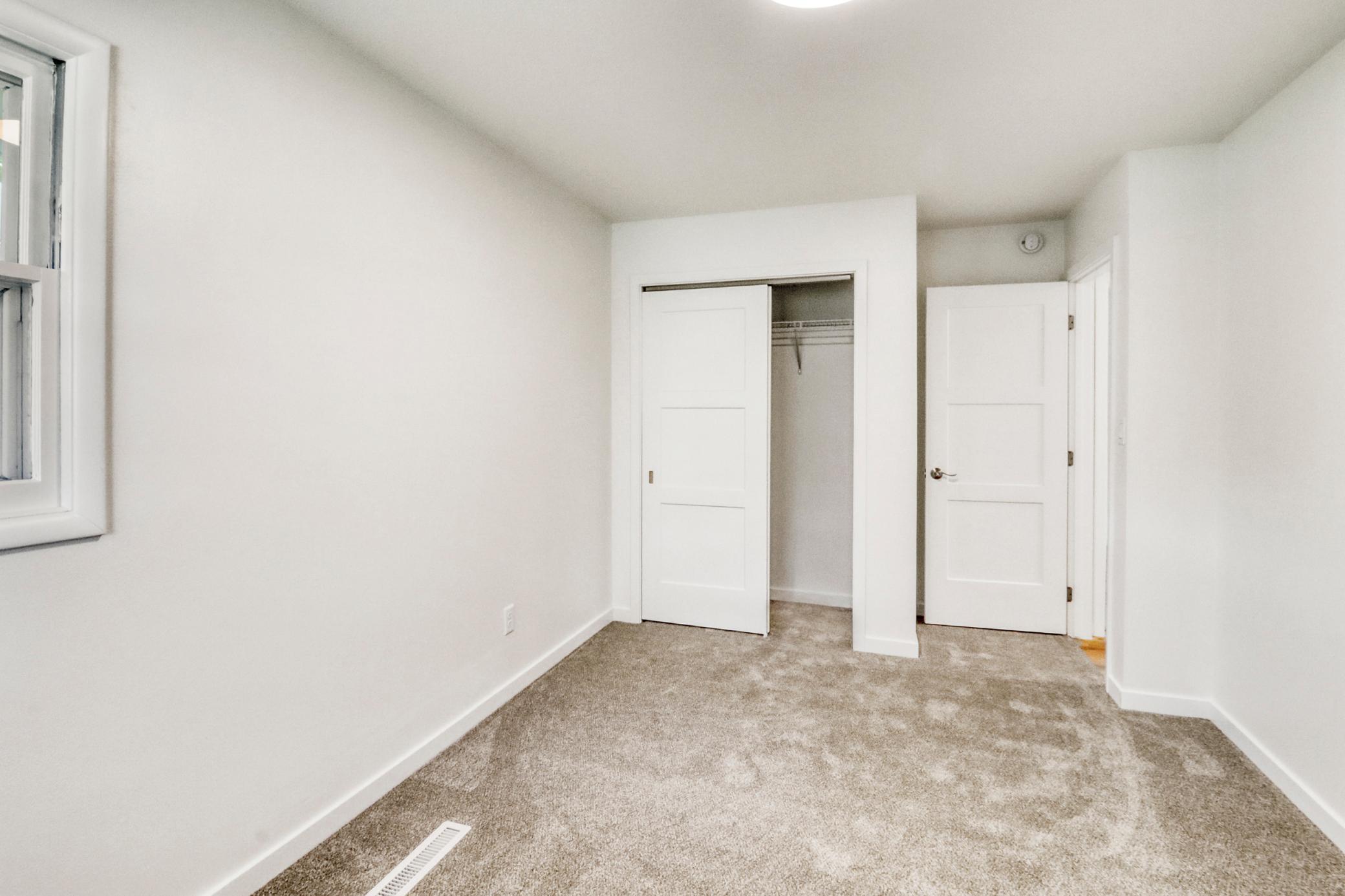 Bedroom1_2-3264.JPG