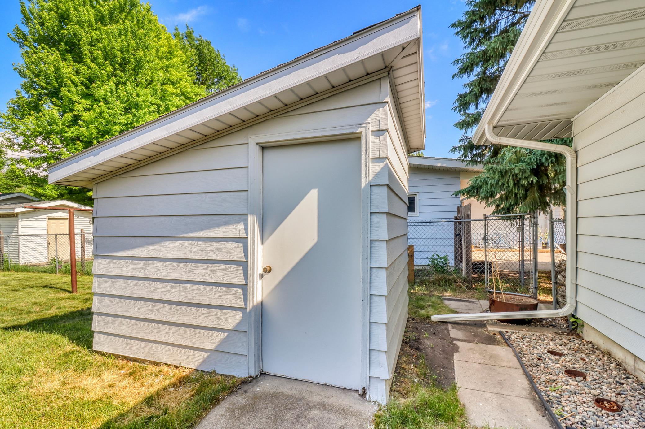 Backyard_Shed1_1-3264.JPG