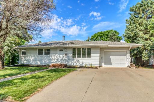 2313 9th Street S, Fargo, ND 58103