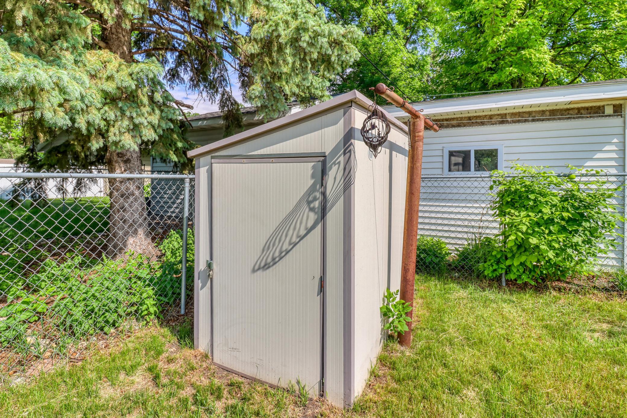 Backyard Shed2_1-3264.JPG