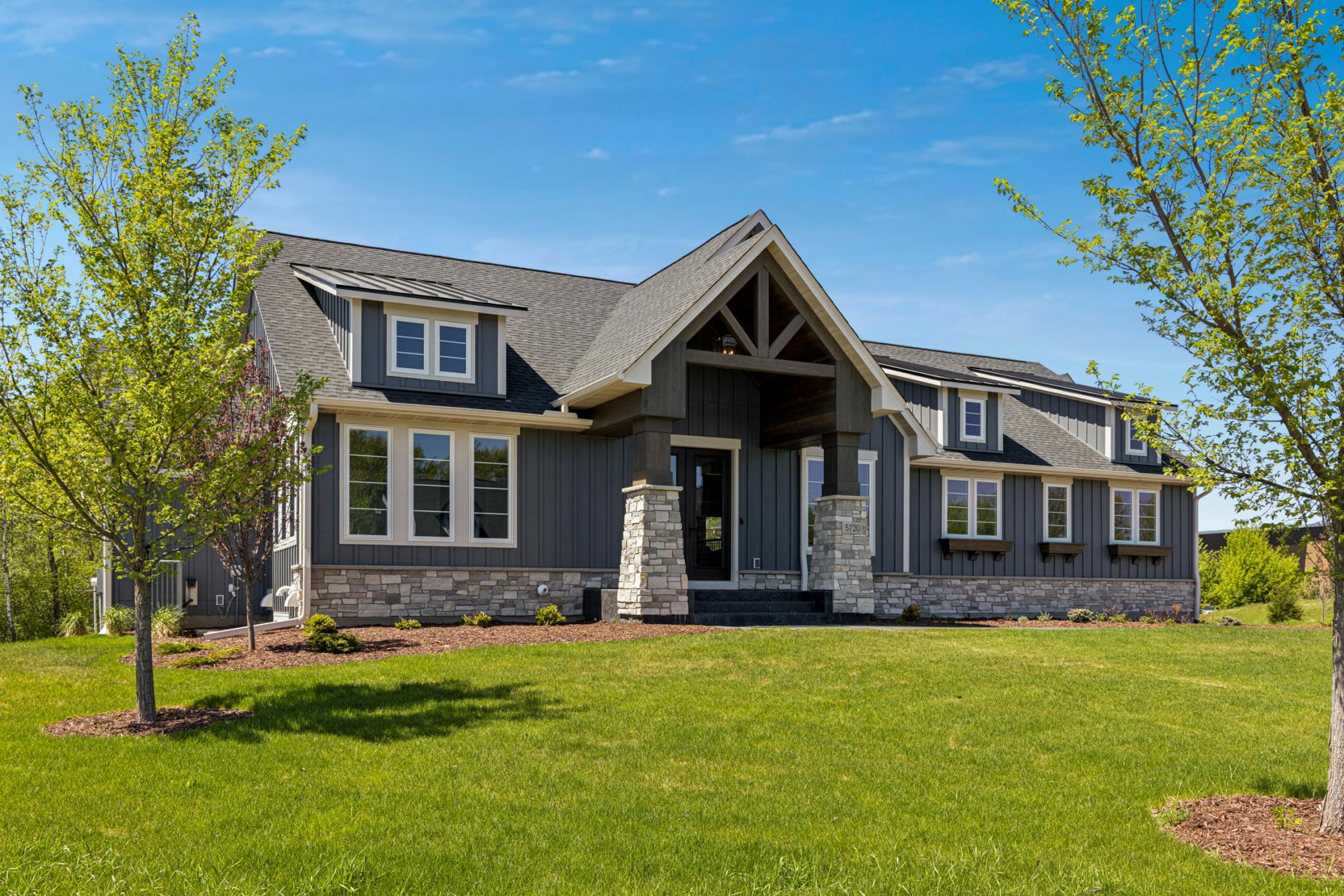 Creative Homes - 5720 57th St N - 003.jpg