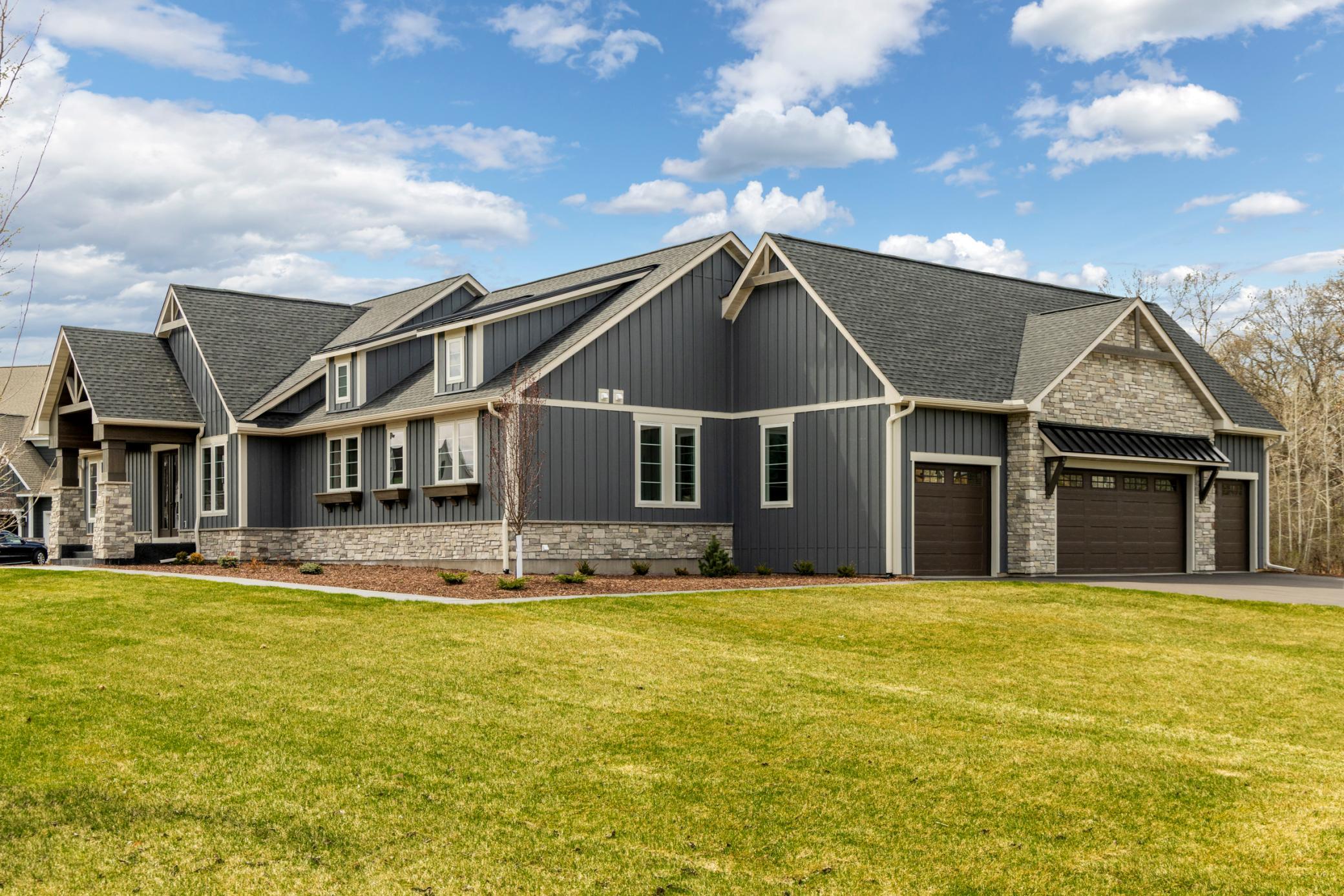 Creative Homes - 5720 57th Pl N - Exteriors - 007.jpg