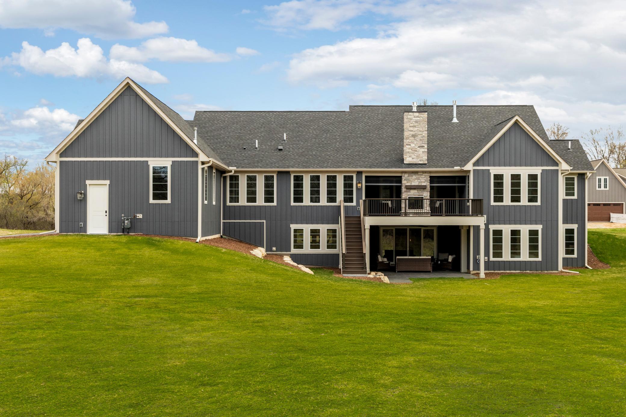 Creative Homes - 5720 57th Pl N - Exteriors - 010.jpg