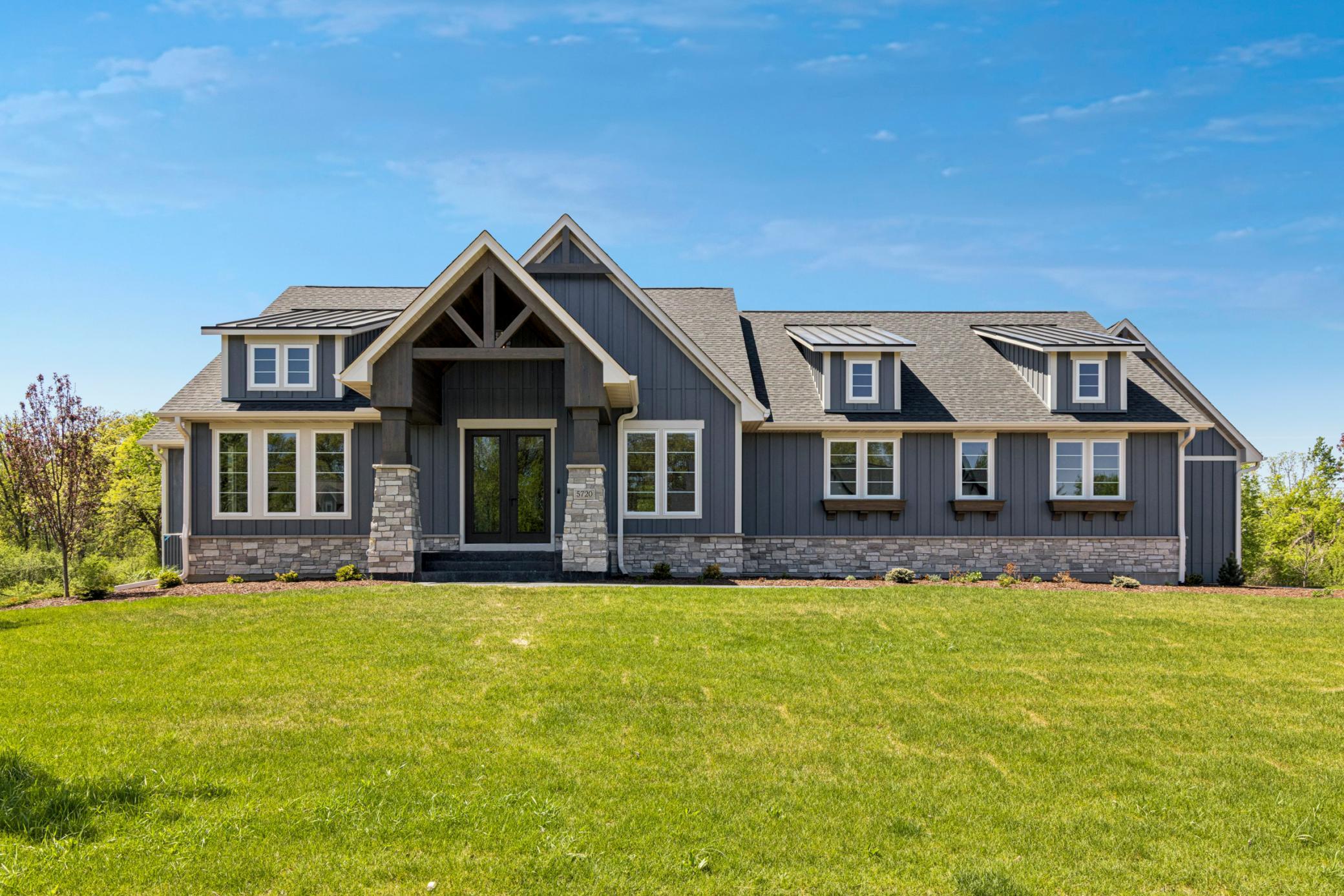 Creative Homes - 5720 57th St N - 001.jpg