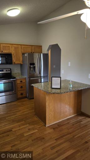 8001 Jeffery Avenue S, Cottage Grove, MN 55016