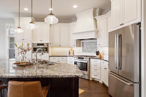 15489 Legacy Oaks Trail, Wayzata, MN 55391