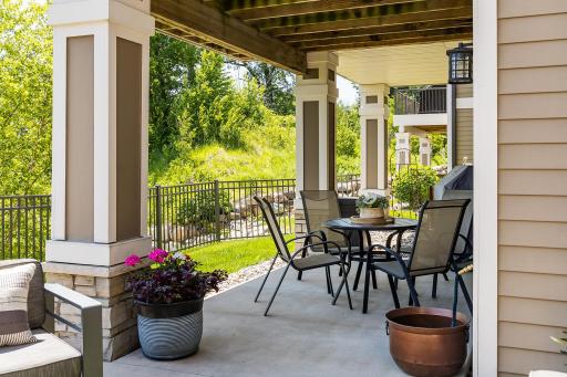 15489 Legacy Oaks Trail, Wayzata, MN 55391
