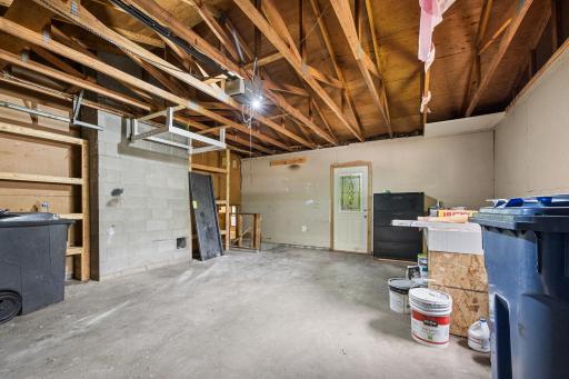 1613 Lyn Curve Avenue N, Minneapolis, MN 55411