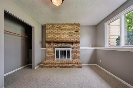 1613 Lyn Curve Avenue N, Minneapolis, MN 55411