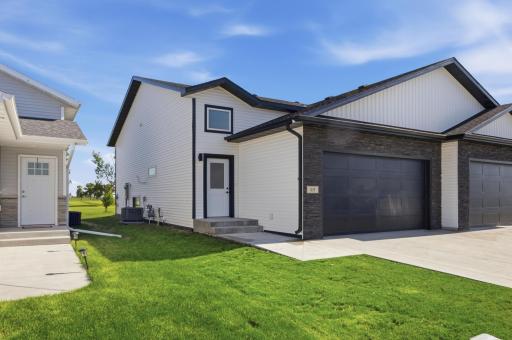 69 Cedar Drive, Mapleton, ND 58059