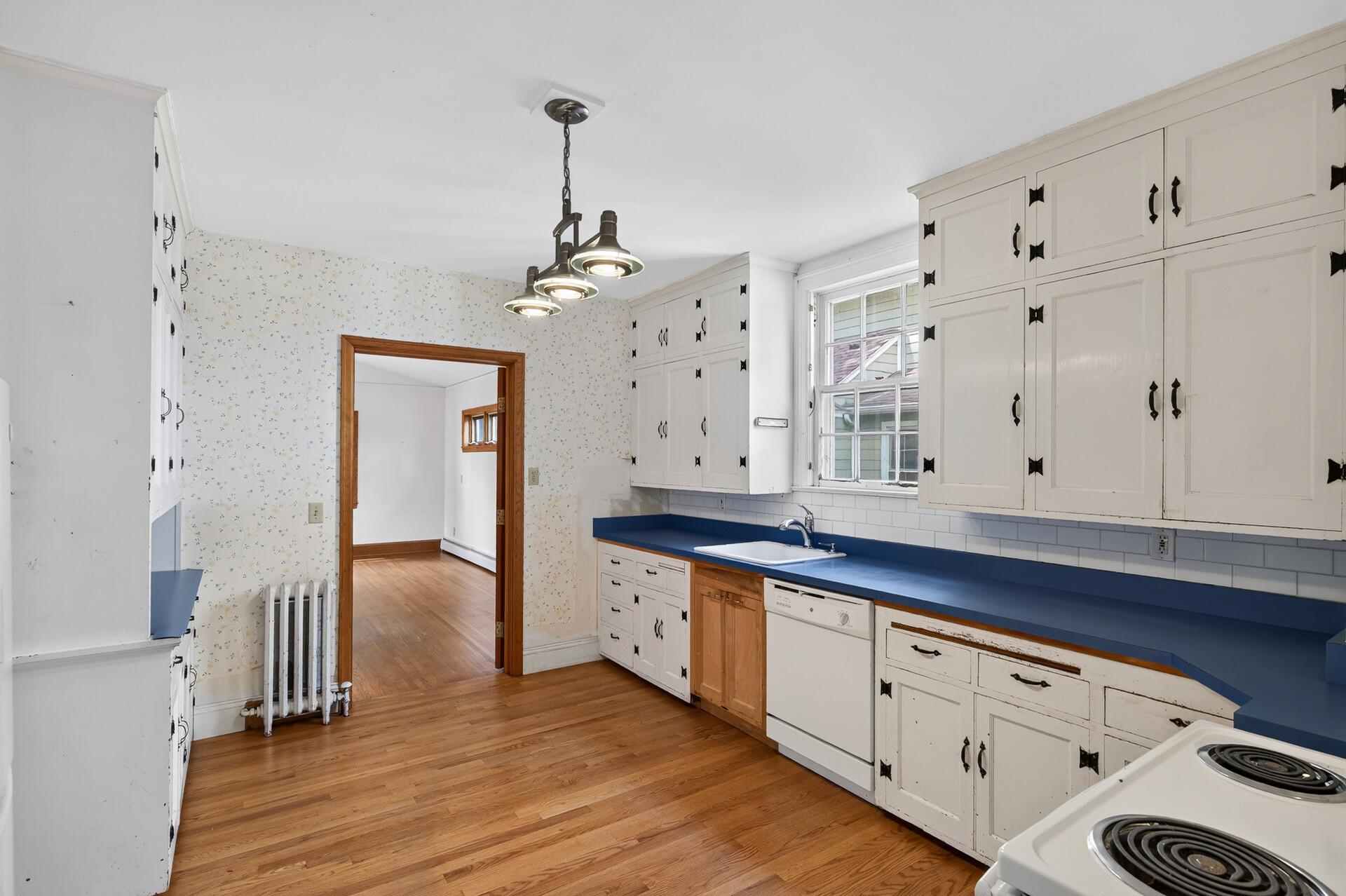 Room to work in large kitchen