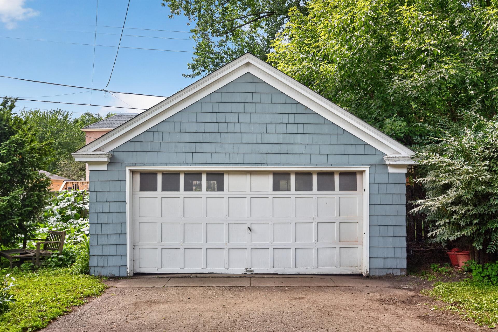 2 car detached garage
