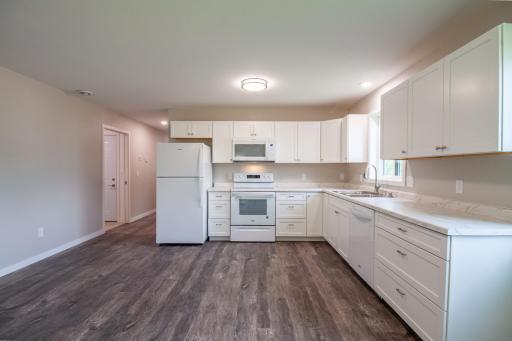 528 E St Charles Avenue, Fergus Falls, MN 56537