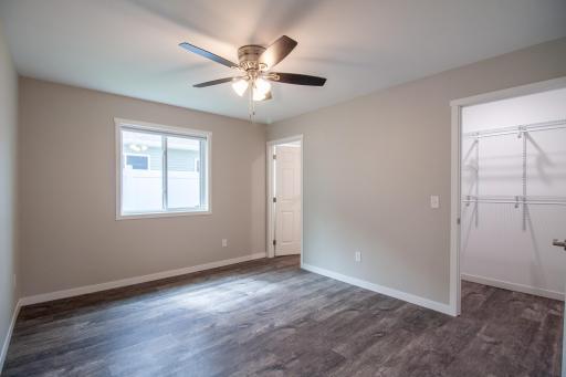 528 E St Charles Avenue, Fergus Falls, MN 56537