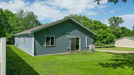 528 E St Charles Avenue, Fergus Falls, MN 56537