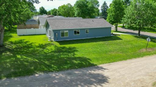 528 E St Charles Avenue, Fergus Falls, MN 56537