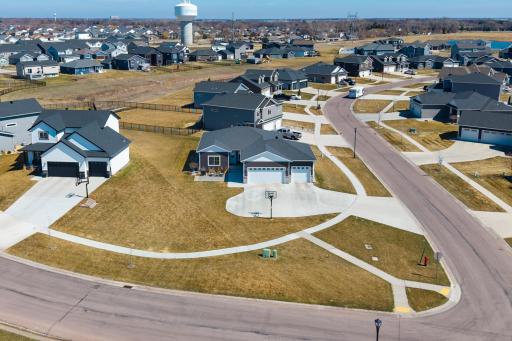2089 67th Avenue S, Fargo, ND 58104
