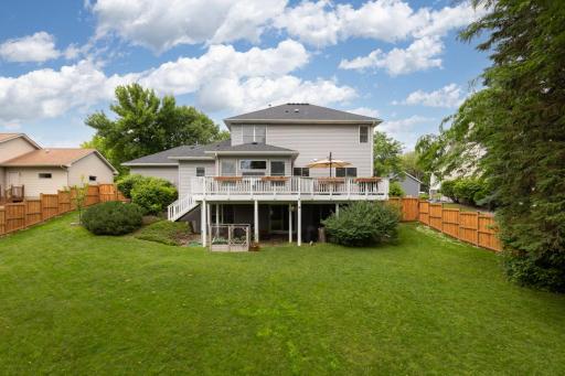 1119 Bluff Pass S, Chaska, MN 55318