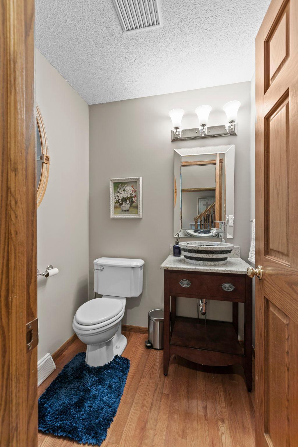 26-web-or-mls-2215 7th Ave S-55.jpg