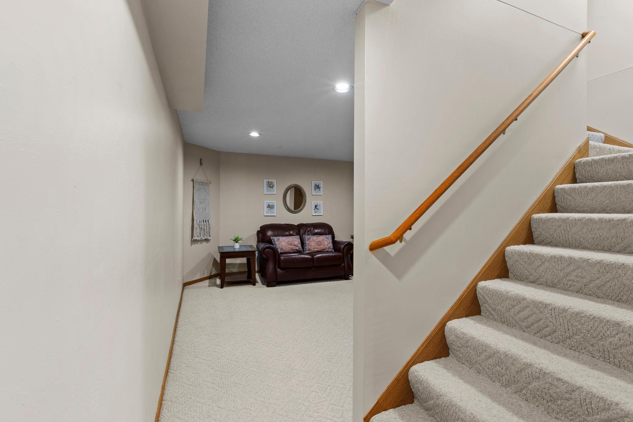 57-web-or-mls-2215 7th Ave S-239.jpg