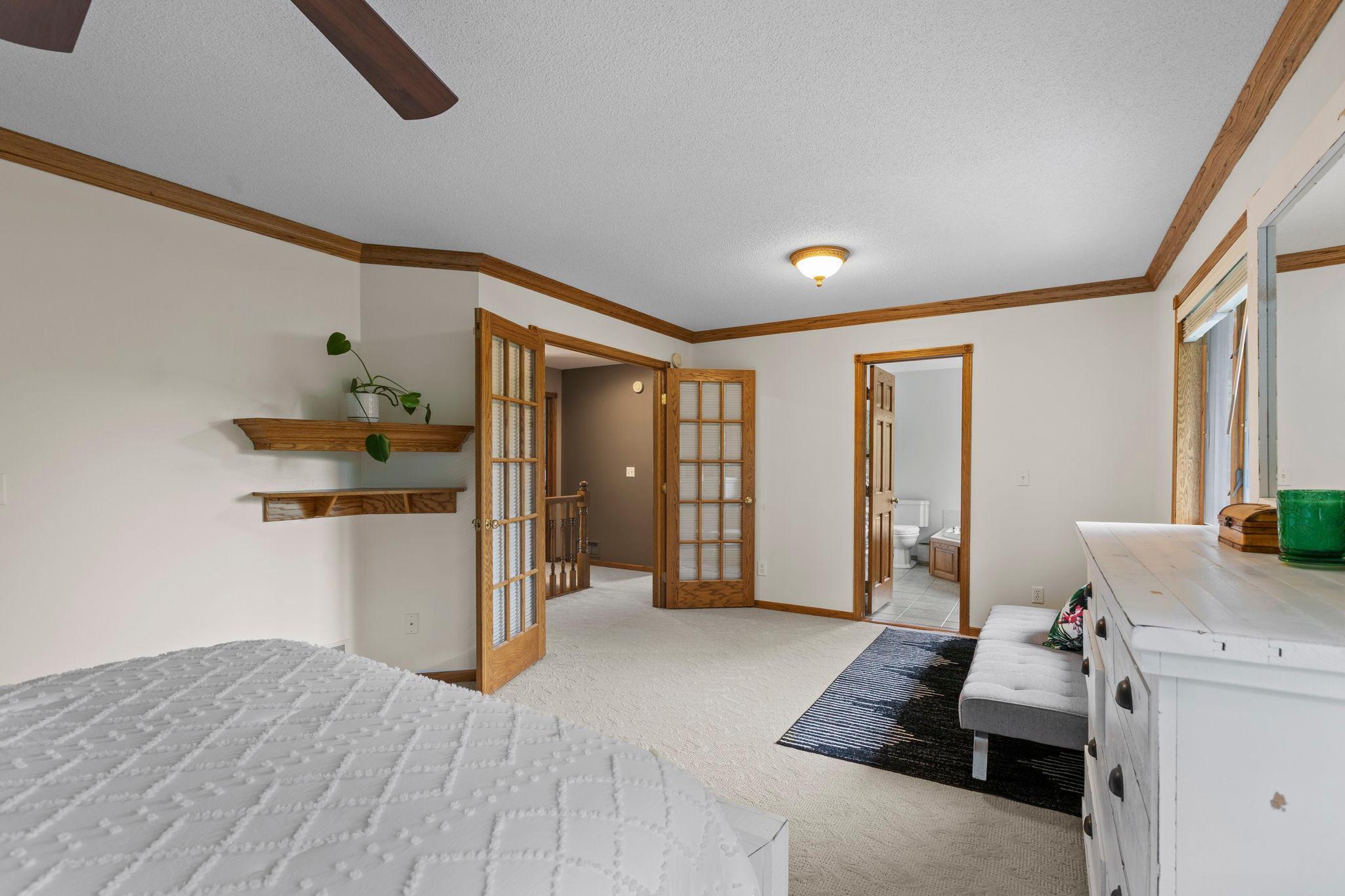 33-web-or-mls-2215 7th Ave S-264.jpg