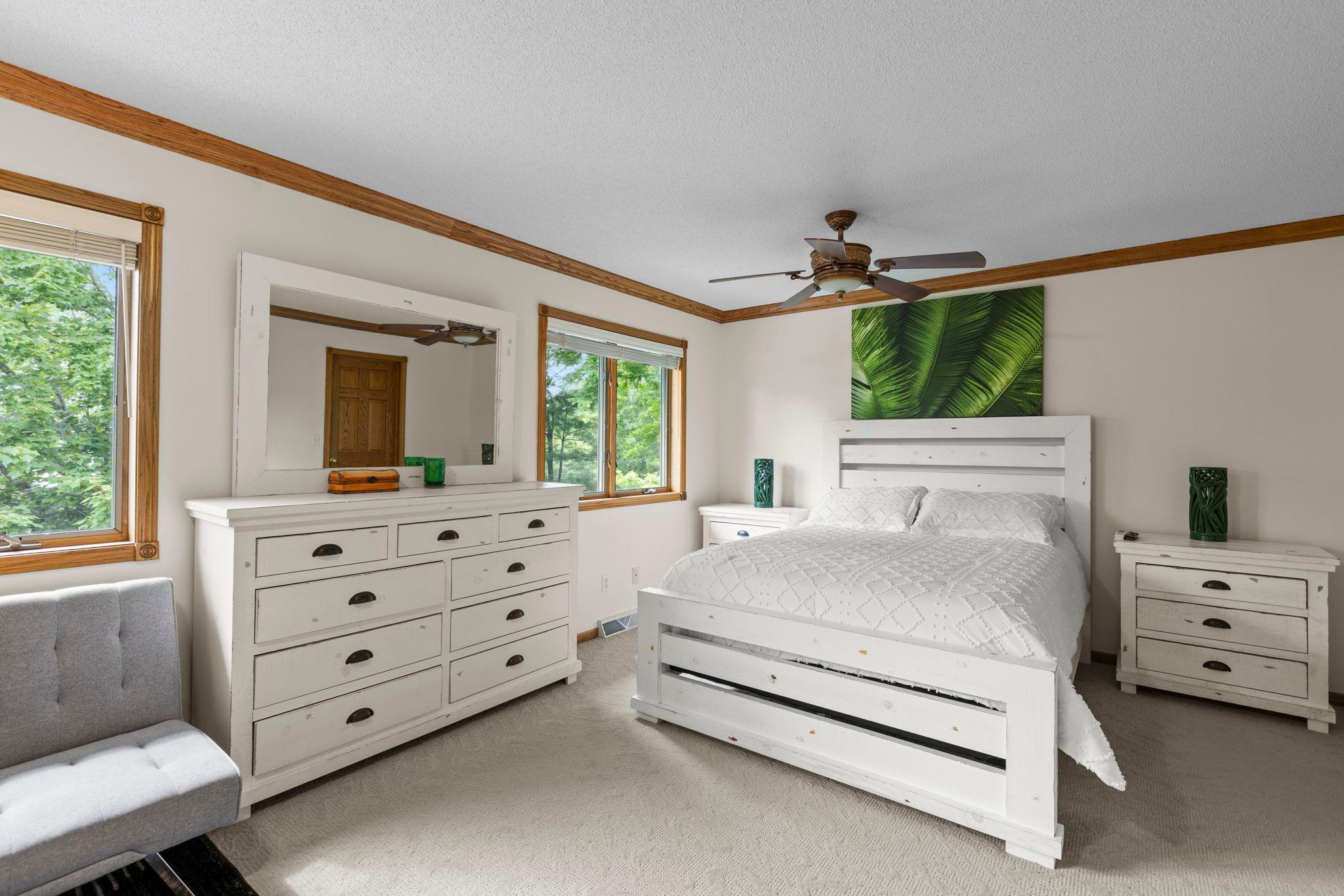 30-web-or-mls-2215 7th Ave S-249.jpg