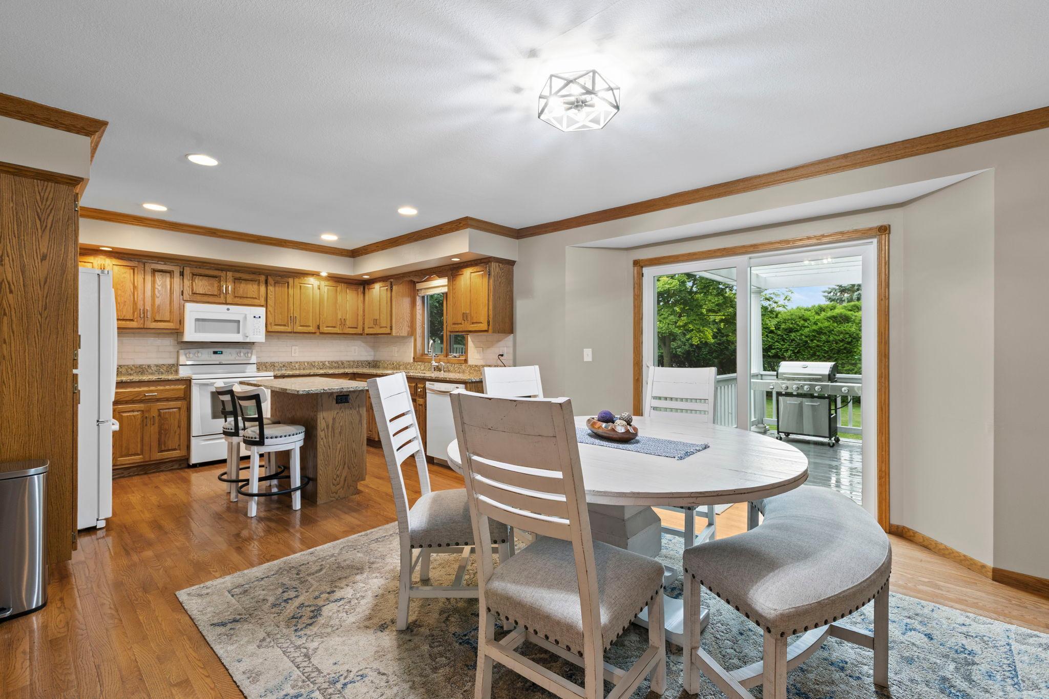 11-web-or-mls-2215 7th Ave S-70.jpg