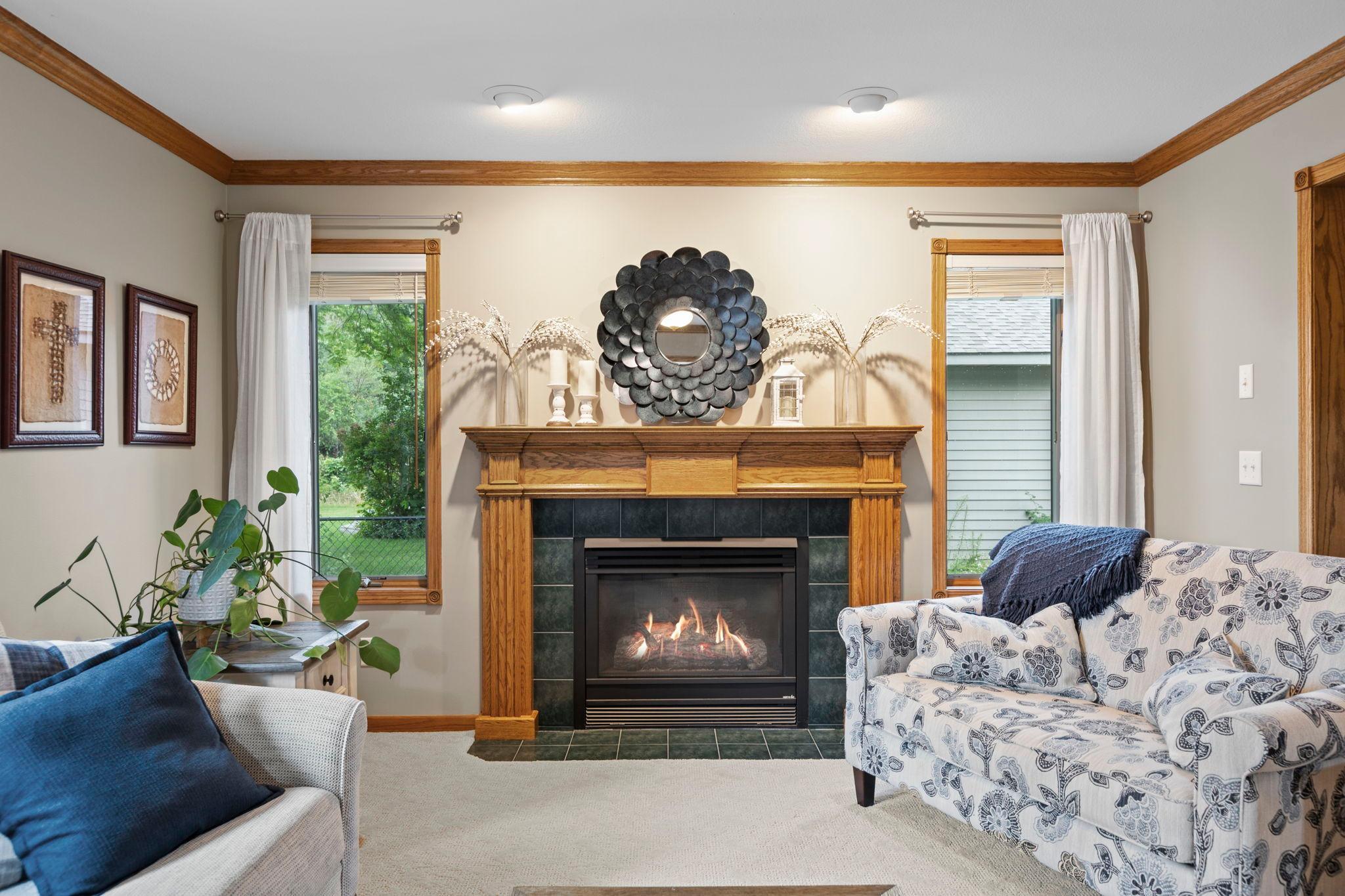 18-web-or-mls-2215 7th Ave S-105.jpg