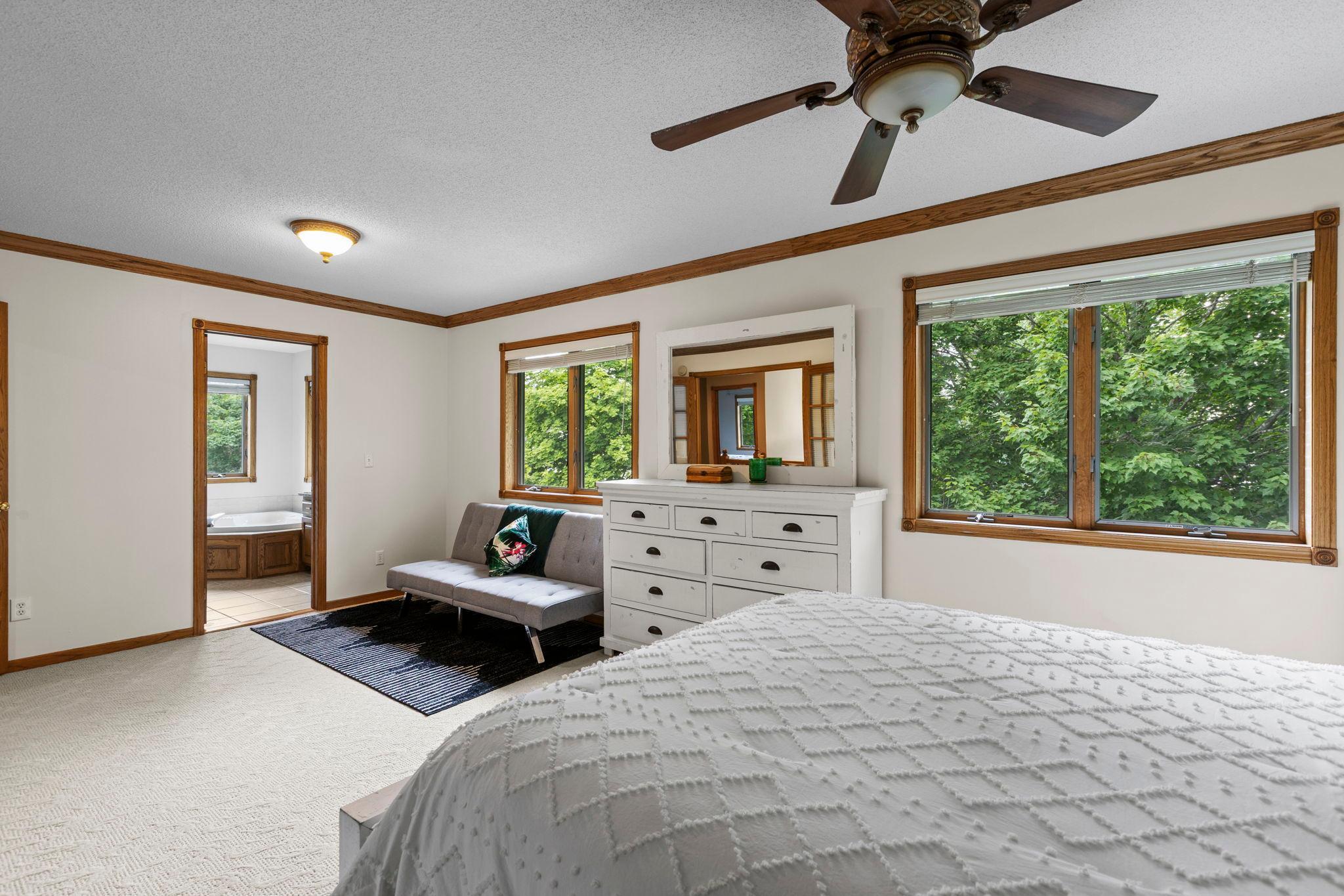 34-web-or-mls-2215 7th Ave S-269.jpg