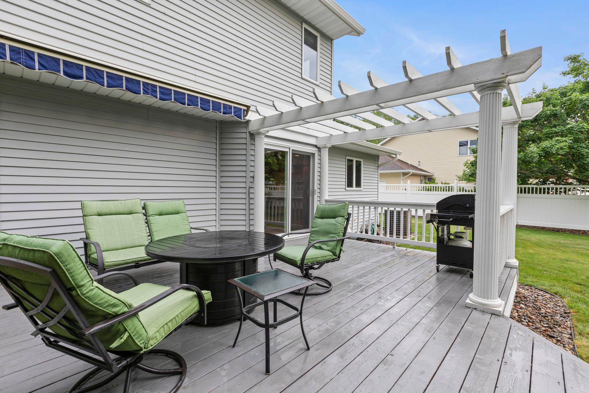 64-web-or-mls-2215 7th Ave S-166.jpg