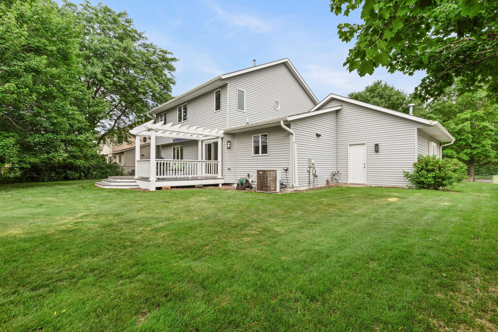 70-web-or-mls-2215 7th Ave S-149.jpg