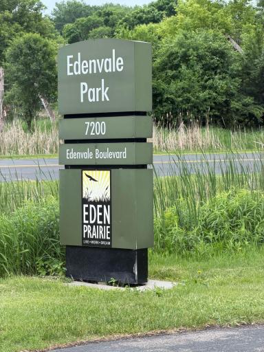 7017 Edenvale Boulevard, Eden Prairie, MN 55346