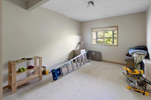 10548 Spyglass Drive, Eden Prairie, MN 55347