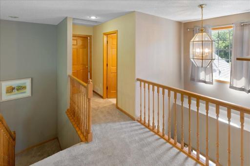 10548 Spyglass Drive, Eden Prairie, MN 55347